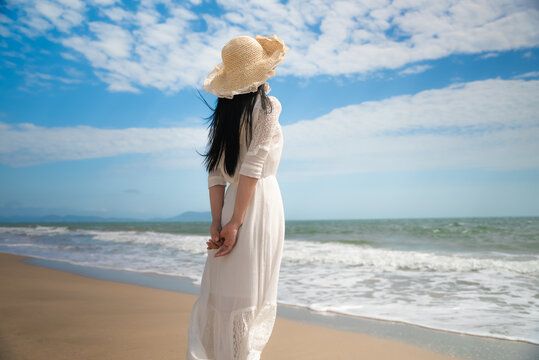找男士想一起去西港海边散步的吗